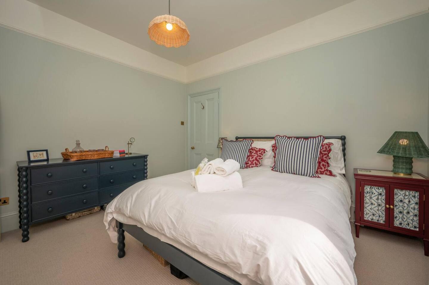 Charming Victorian 25mins To Bridge Pass The Keys