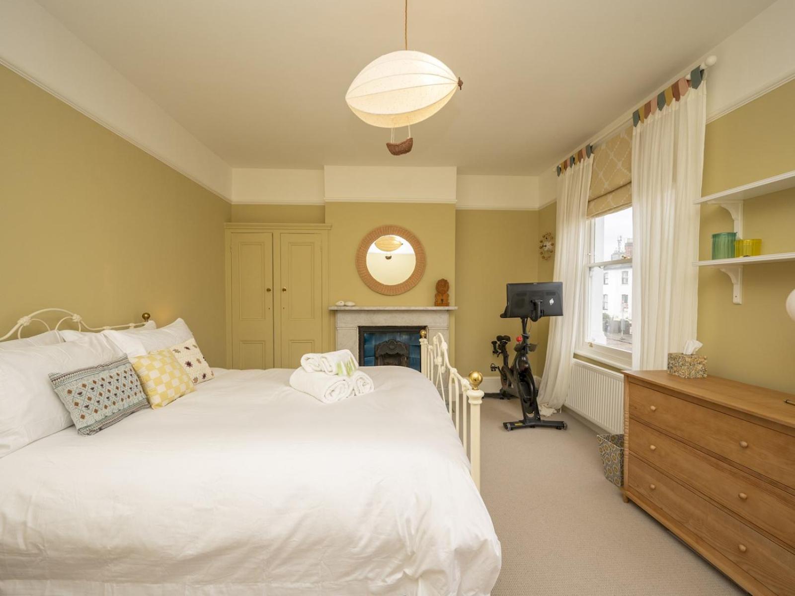 Charming Victorian 25mins To Bridge Pass The Keys
